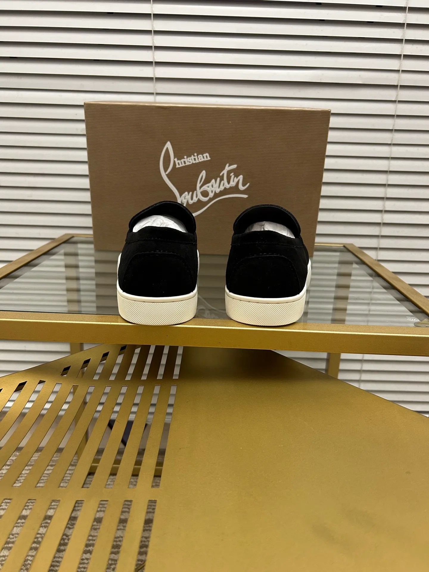 (Customized model) Ex-factory price is 520. christian louboutin (CL red sole shoes) counter series, casual sneakers for couples 📢 📢 📢 Exclusive hot style release 🎈🎈💪 Movable latex feet 👻 Finished outsole line [Proud] 😝Female 35-40# Male 38#-46, global supply😝 [Top version]: Original imported genuine leather upper, top original leather lining, original molded TPU outsole, original 1:1 detail processing, original shoe last,